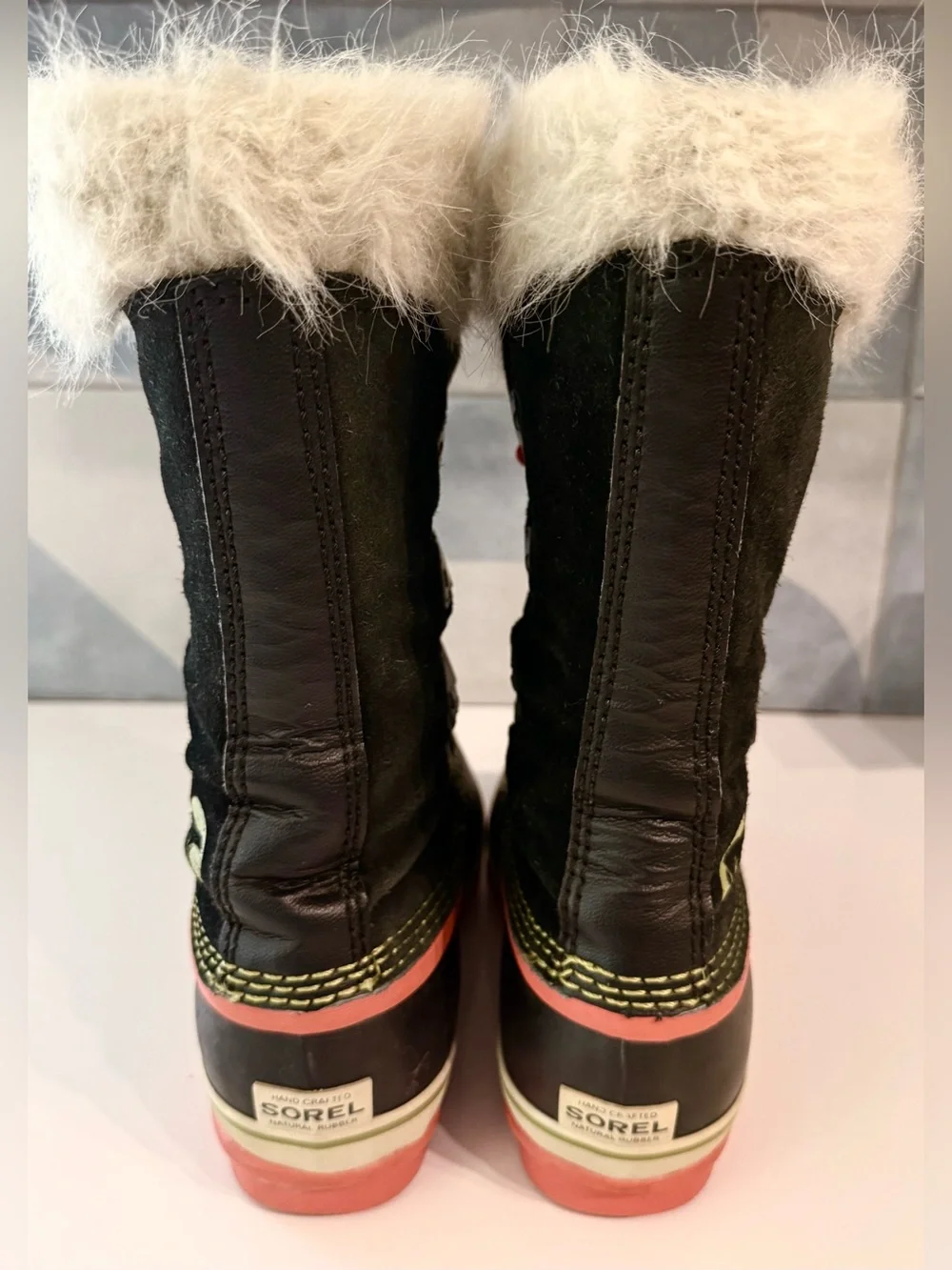 Sorel removable lining faux fur/ suede boots- waterproof. Men's 5, women's 7
